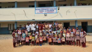 లింగాలలో కేజీబీవీ 10వ తరగతి విద్యార్థులకు ఎగ్జామ్ ప్యాడ్స్ పంపిణీ చేసిన వాసవి క్లబ్