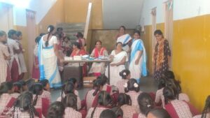 విద్యార్థులు వ్యక్తిగత పరిశుభ్రత పాటించాలి: వైద్యాధికారిణి డాక్టర్ వాణి