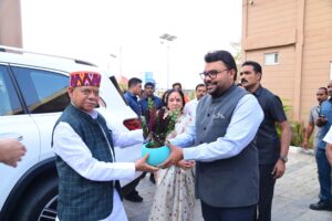 శ్రీశైలం ప్రయాణంలో గవర్నర్ శివ ప్రతాప్ శుక్లాకు నాగర్ కర్నూల్ జిల్లాలో ఘన స్వాగతం